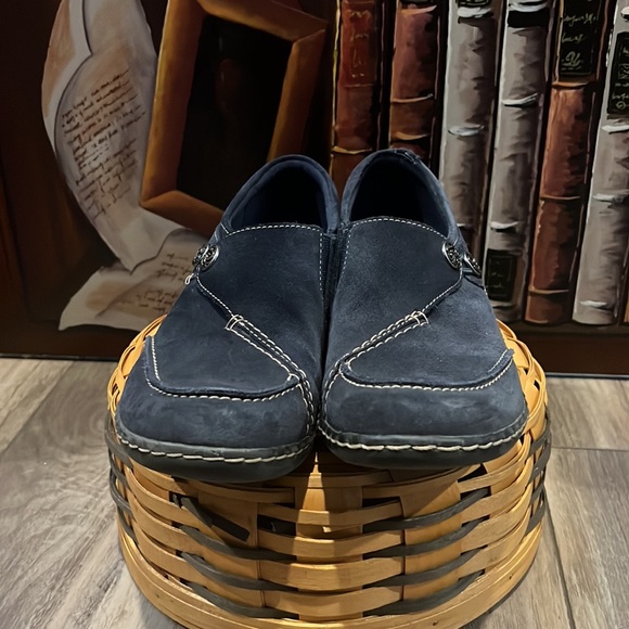 Clarks Shoes Blue Suede Slip on Loafers Size 7.5 - Picture 3 of 8